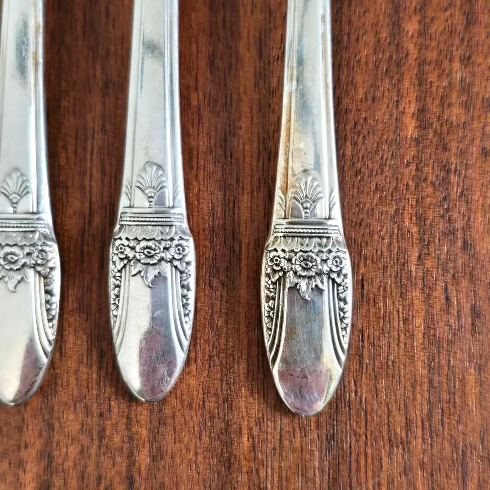Vintage 1847 Rogers Bros FIRST LOVE 4 Dinner Forks Silverplate Art Deco Cottage